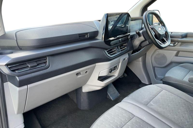 Used Ford Tourneo Custom 2024 for sale - 78109453: Photo 3