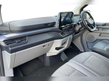 Used Ford Tourneo Custom 2024 for sale - 78109453: Photo