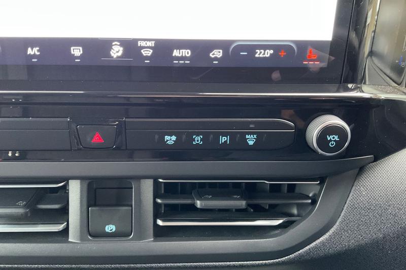 Used Ford Tourneo Custom 2024 for sale - 76819188: Photo 34