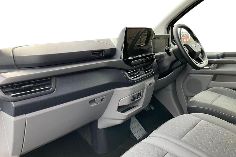 Used Ford Tourneo Custom 2024 for sale - 76819188: Photo 4