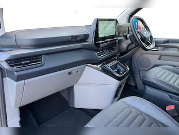 Used Ford Tourneo Custom 2025 for sale - 78357192: Photo