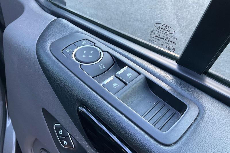 Used Ford Tourneo Custom 2022 for sale - 76998859: Photo 8