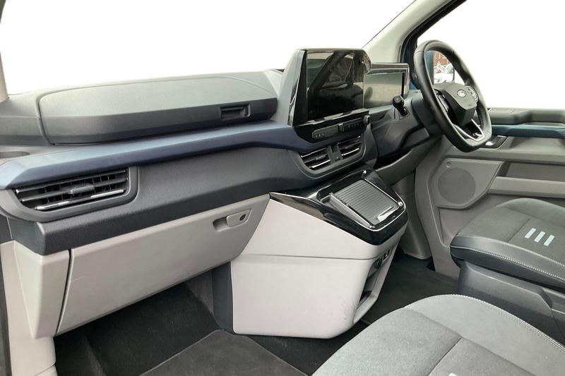 Used Ford Tourneo Custom 2025 for sale - 77878220: Photo 3