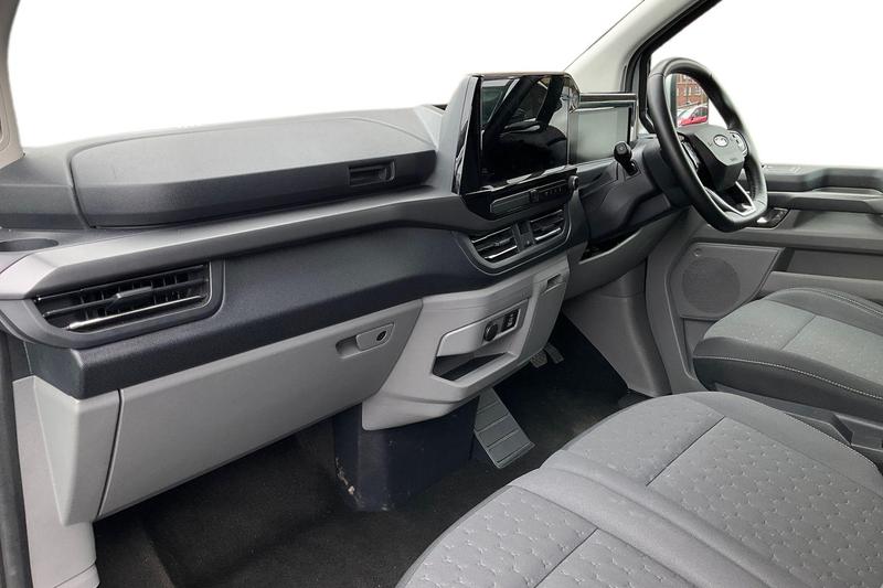 Used Ford Tourneo Custom 2024 for sale - 78042850: Photo 3