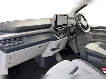 Used Ford Tourneo Custom 2025 for sale - 78596975: Photo