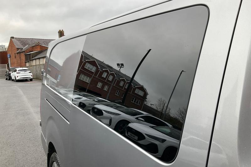 Used Vauxhall Vivaro 2020 for sale - 77935046: Photo 32