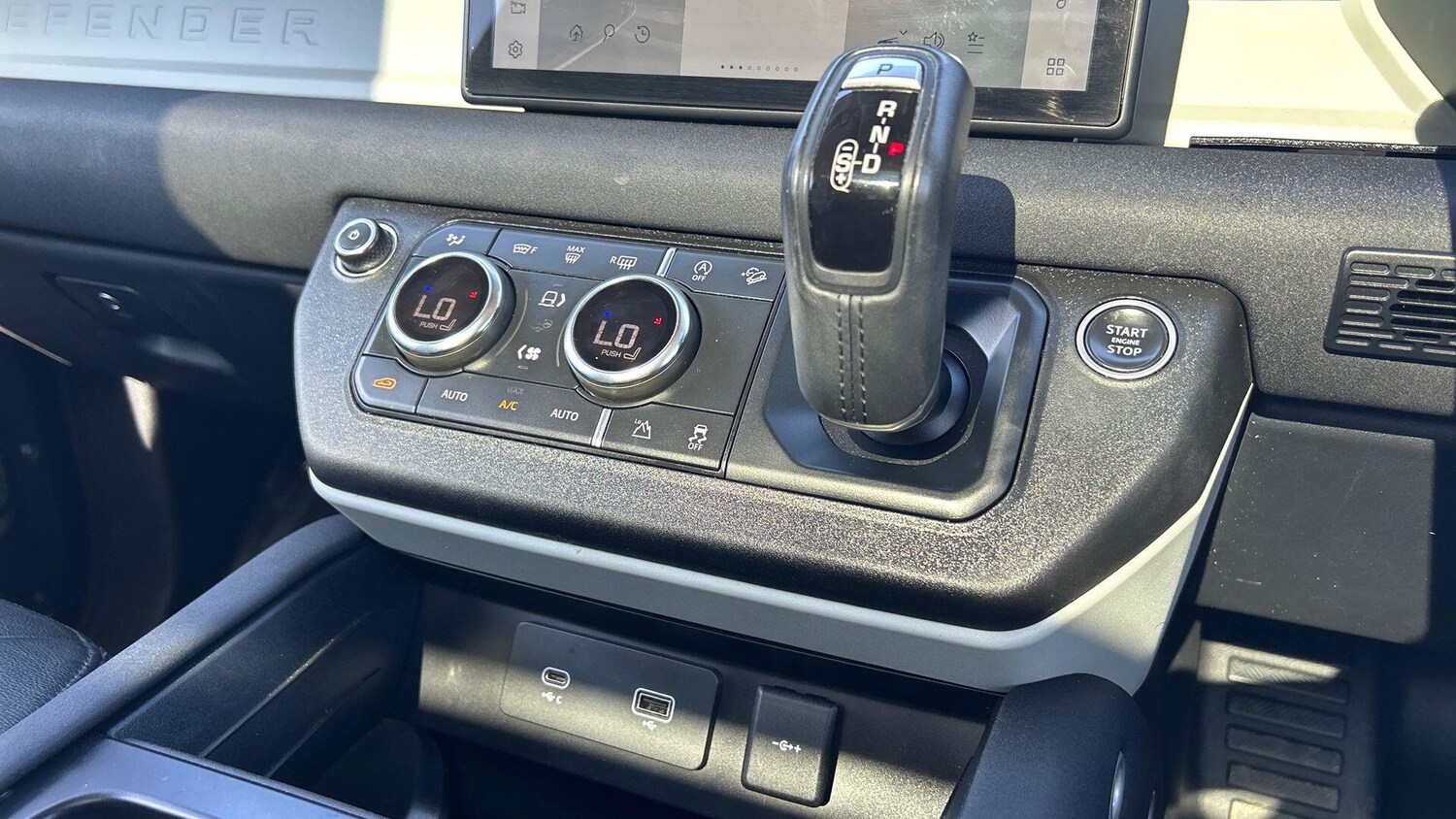Used Land Rover Defender 2021 for sale - 76013489: Photo 13