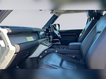 Used Land Rover Defender 2021 for sale - 76013489: Photo 3