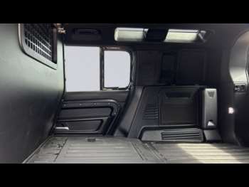 Used Land Rover Defender 110 2023 for sale - 74965497: Photo