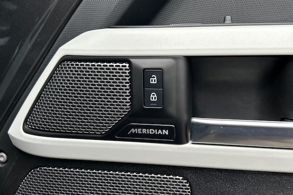 Used Land Rover Defender 110 2023 for sale - 74850180: Photo 24