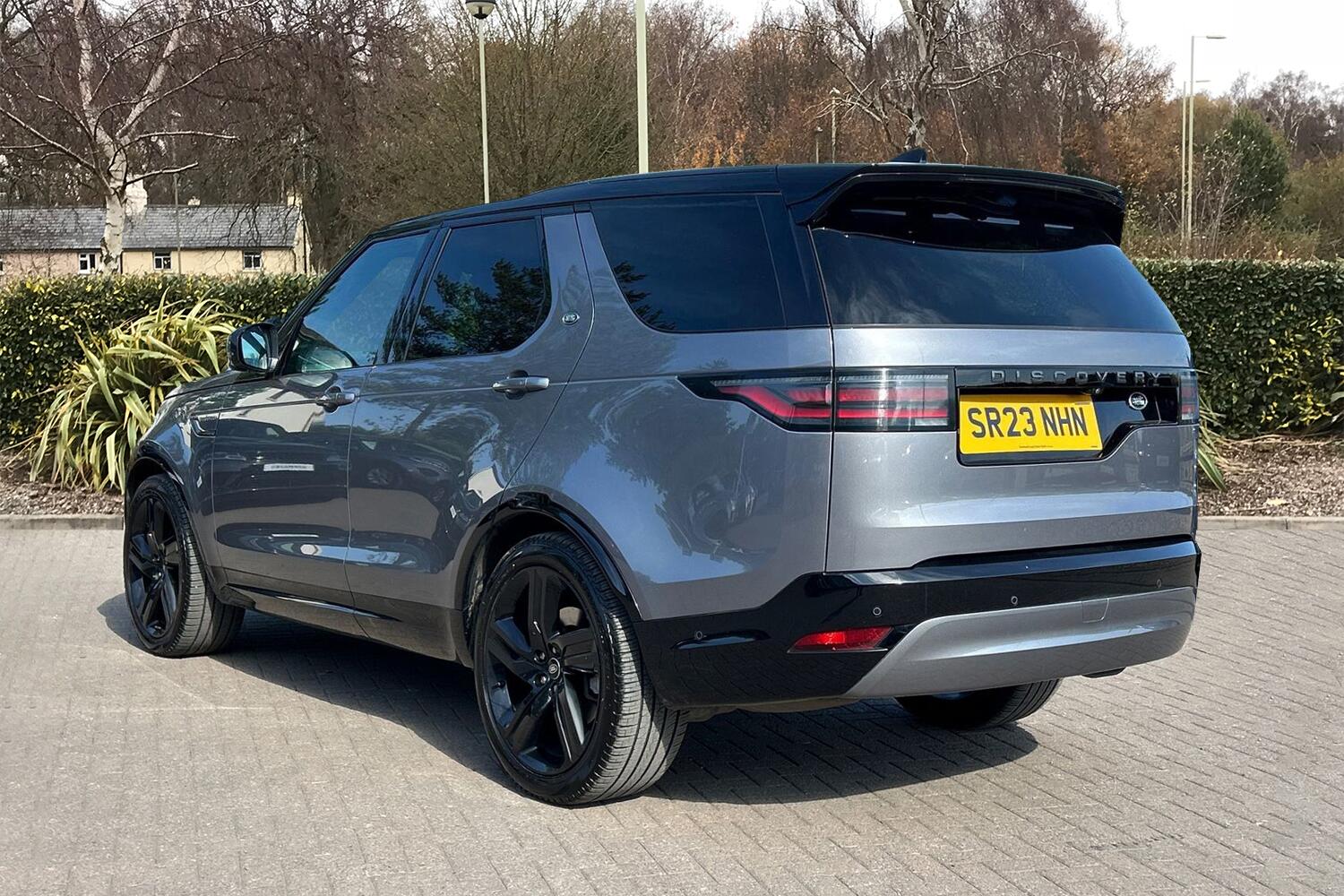 Used Land Rover Discovery 2023 for sale - 76059691: Photo 2