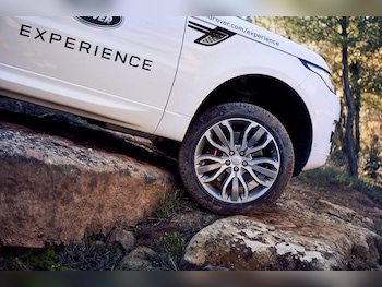 Used Land Rover Range Rover Evoque 2025 for sale - 75459656: Photo