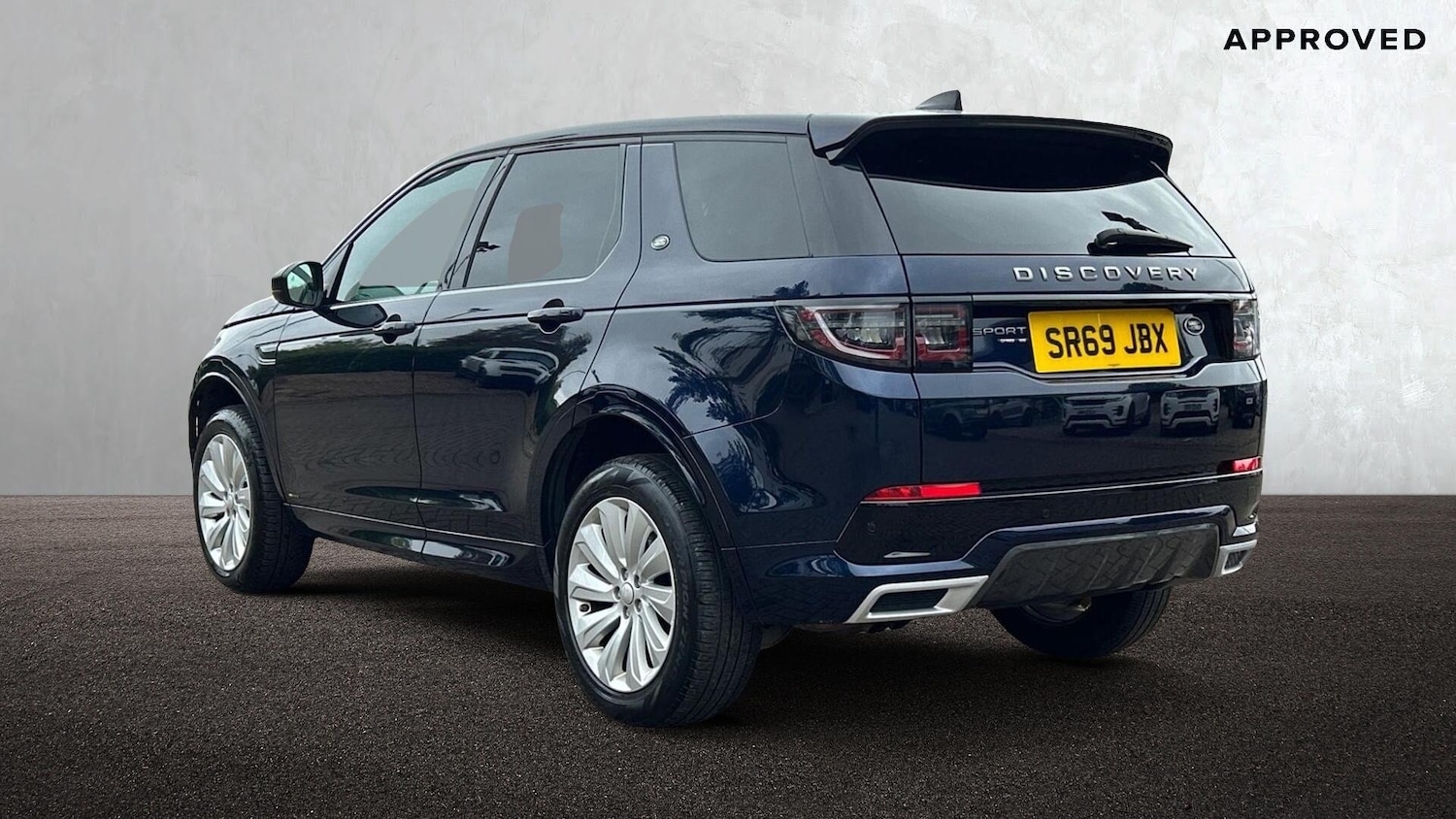 Used Land Rover Discovery Sport 2019 for sale - 76151284: Photo 2
