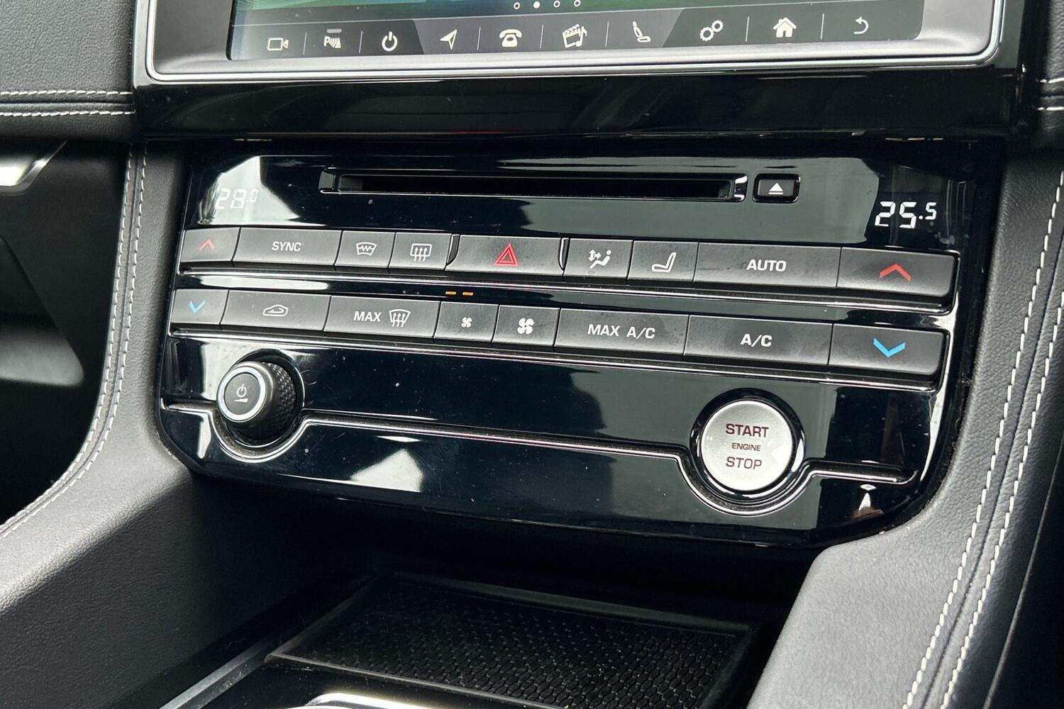Used Jaguar F-Pace 2020 for sale - 76152785: Photo 22