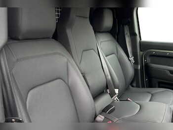 Used Land Rover Defender 110 2024 for sale - 75626817: Photo