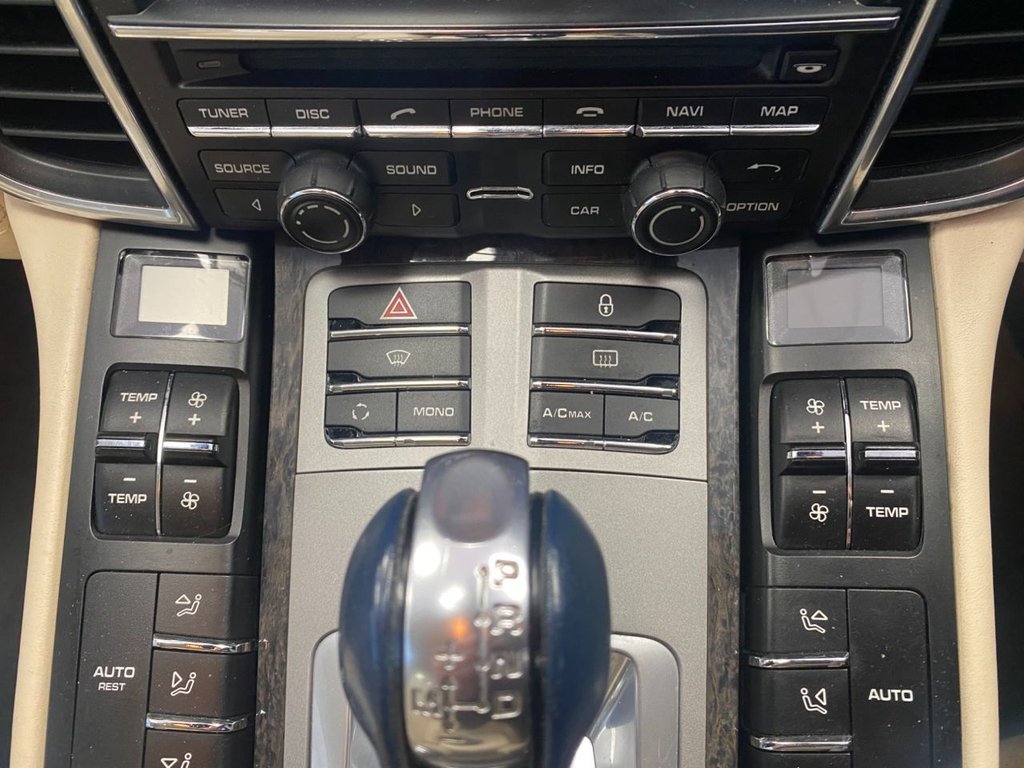 Used Porsche Panamera 2010 for sale - 77276593: Photo 33