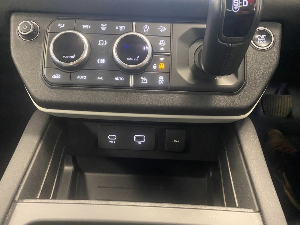 Used Land Rover Defender 2021 for sale - 77547271: Photo 46