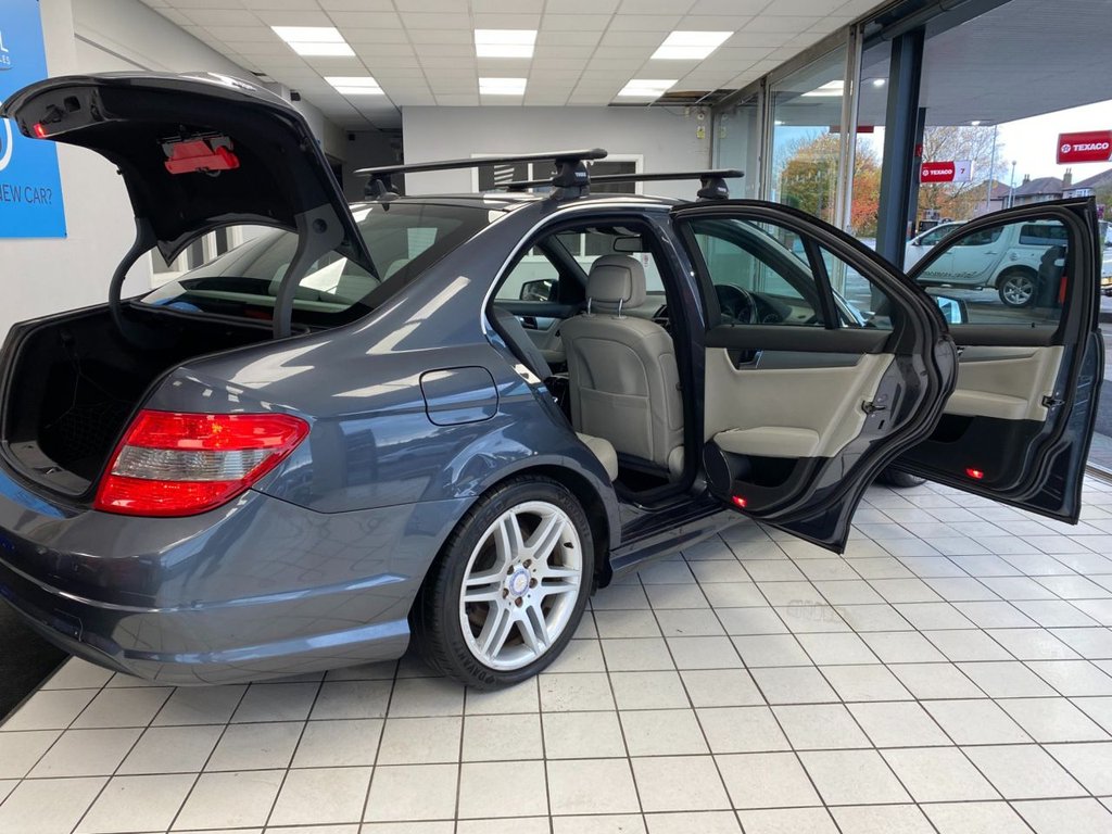 Used Mercedes-Benz C Class 2009 for sale - 76724454: Photo 14