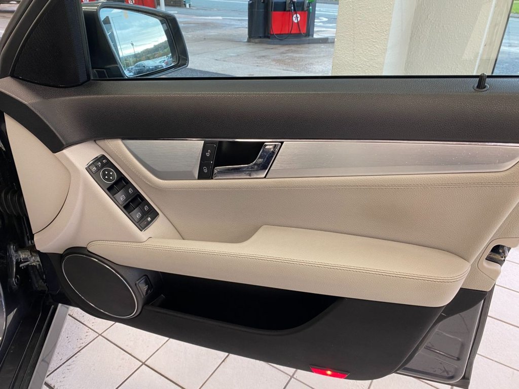 Used Mercedes-Benz C Class 2009 for sale - 76724454: Photo 18