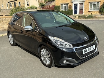Used Peugeot 208 2018 for sale - 76024265: Photo