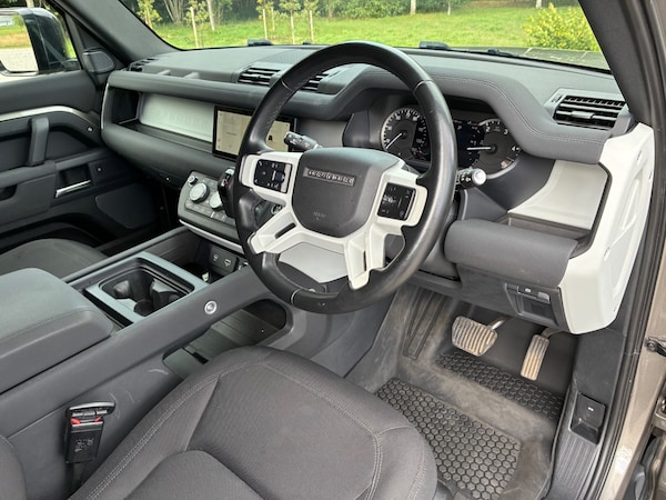 Used Land Rover Defender 2023 for sale - 75604443: Photo 13