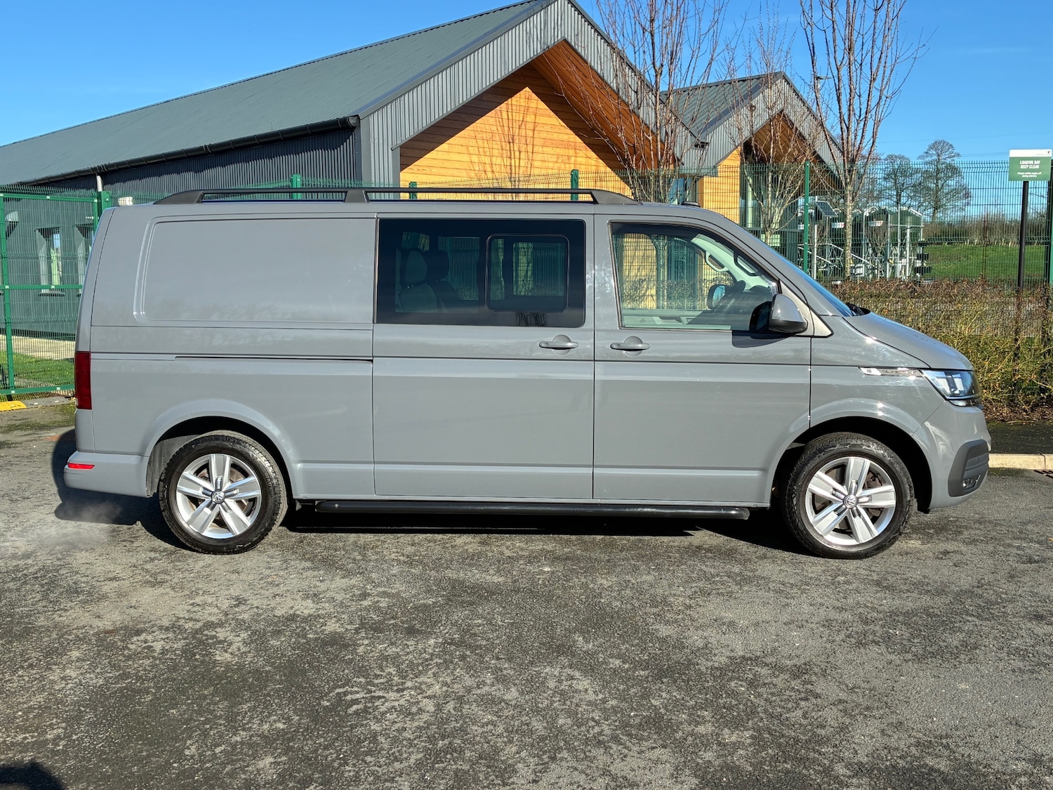 Used Volkswagen Transporter 2022 for sale - 77694658: Photo 2