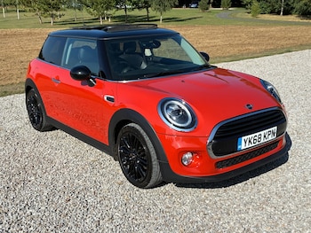 Used MINI Hatch 2018 for sale - 79623337: Photo