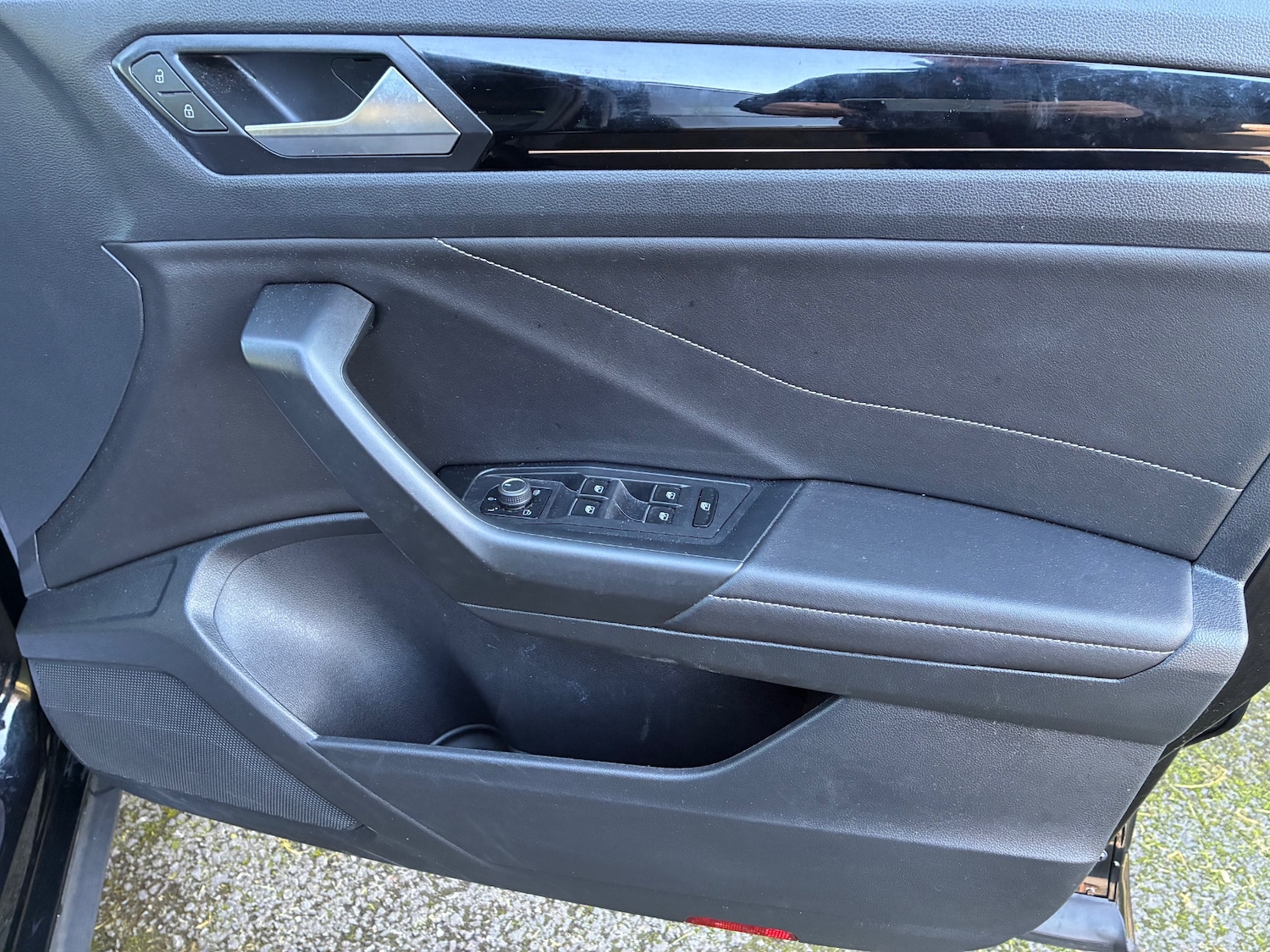 Used Volkswagen T-Roc 2022 for sale - 76610229: Photo 12