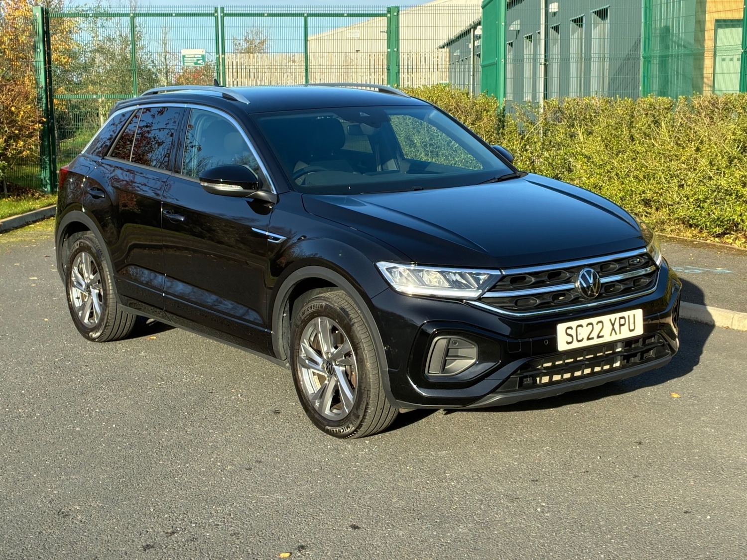Used Volkswagen T-Roc 2022 for sale - 76610229: Photo 2