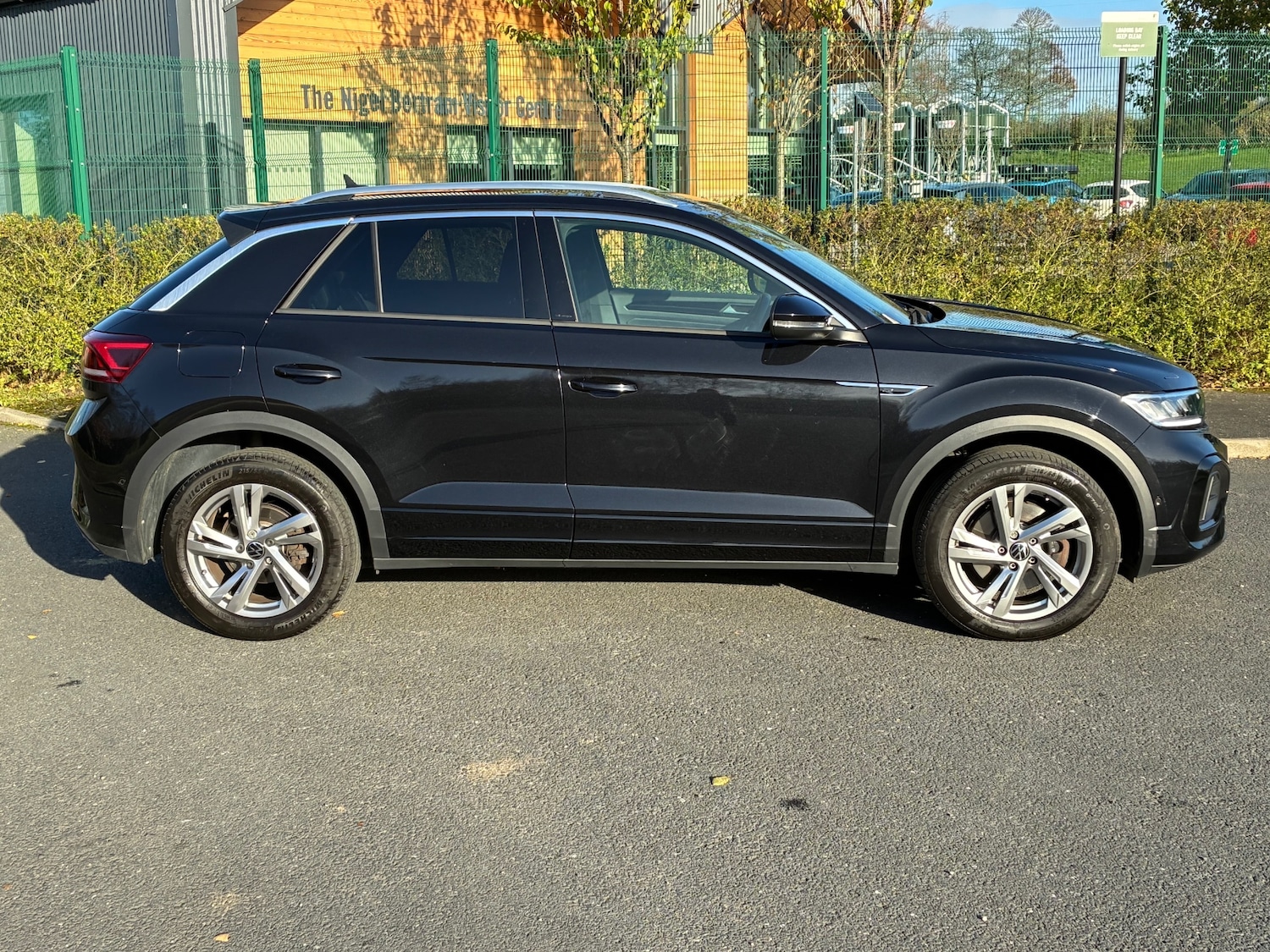 Used Volkswagen T-Roc 2022 for sale - 76610229: Photo 3