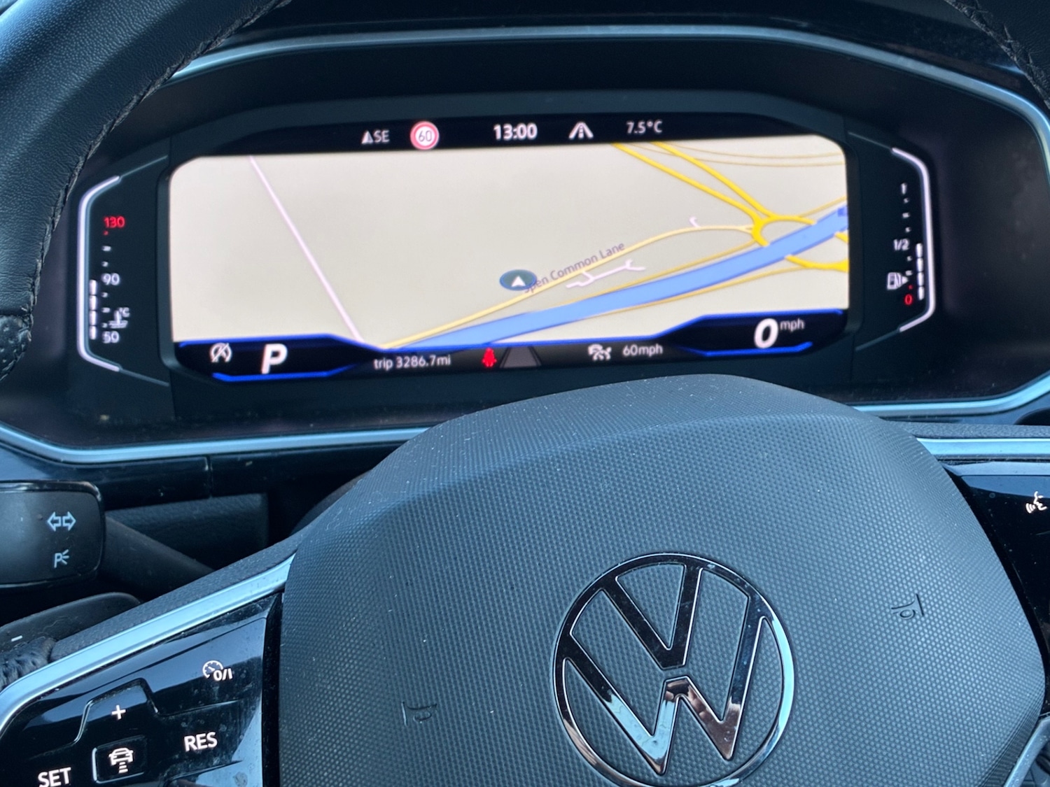 Used Volkswagen T-Roc 2022 for sale - 76610229: Photo 9