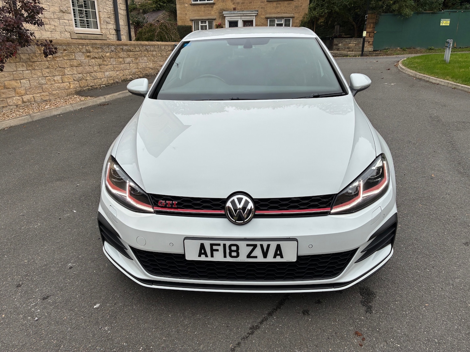 Used Volkswagen Golf 2018 for sale - 76309480: Photo 2