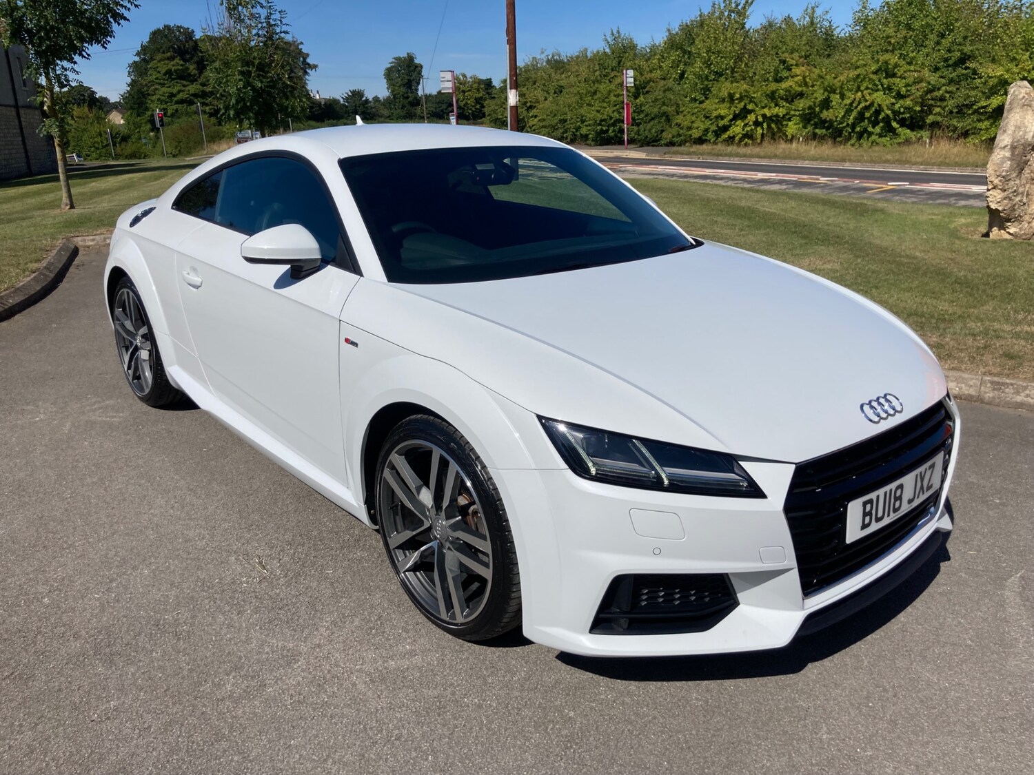 Used Audi TT 2018 for sale - 76548012: Photo 2