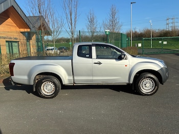 Used Isuzu D-Max 2016 for sale - 77694662: Photo