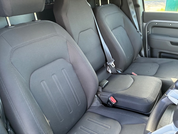 Used Land Rover Defender 2021 for sale - 75604351: Photo 15