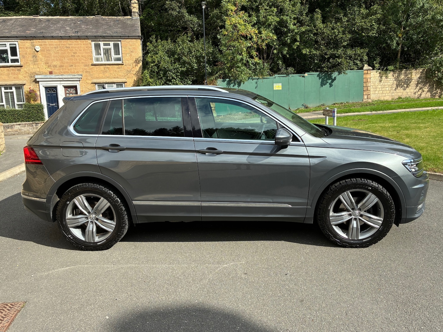 Used Volkswagen Tiguan 2019 for sale - 76024283: Photo 4