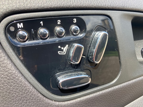 Used Jaguar XK 2011 for sale - 71081220: Photo 16