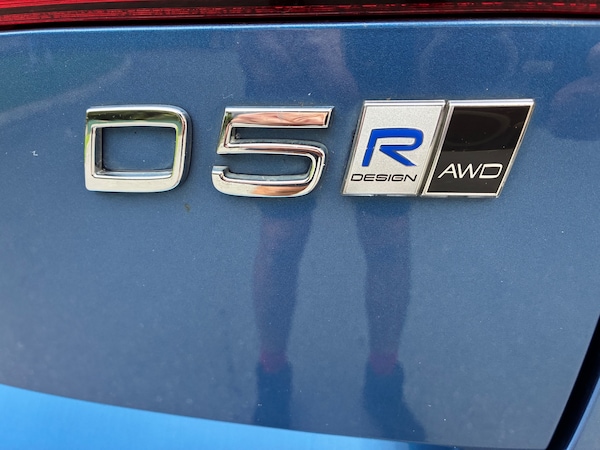Used Volvo XC60 2017 for sale - 76285808: Photo 10