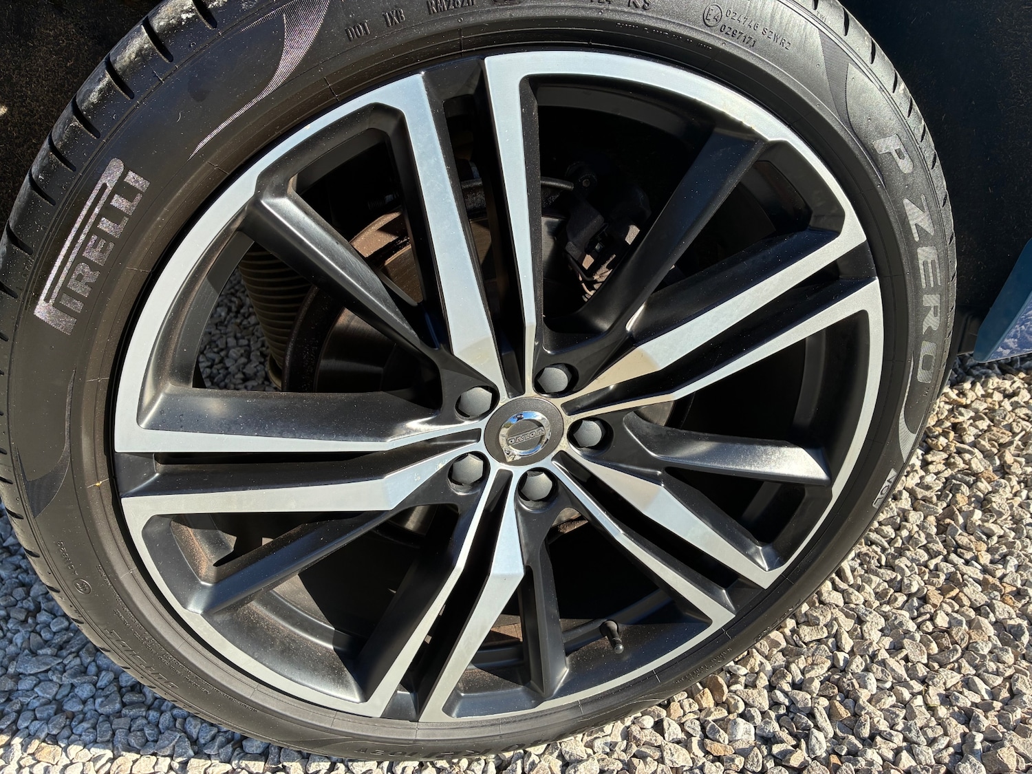 Used Volvo XC60 2017 for sale - 76285808: Photo 9