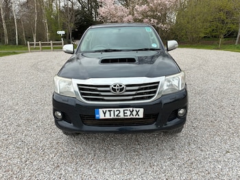 Used Toyota Hilux 2012 for sale - 78093018: Photo