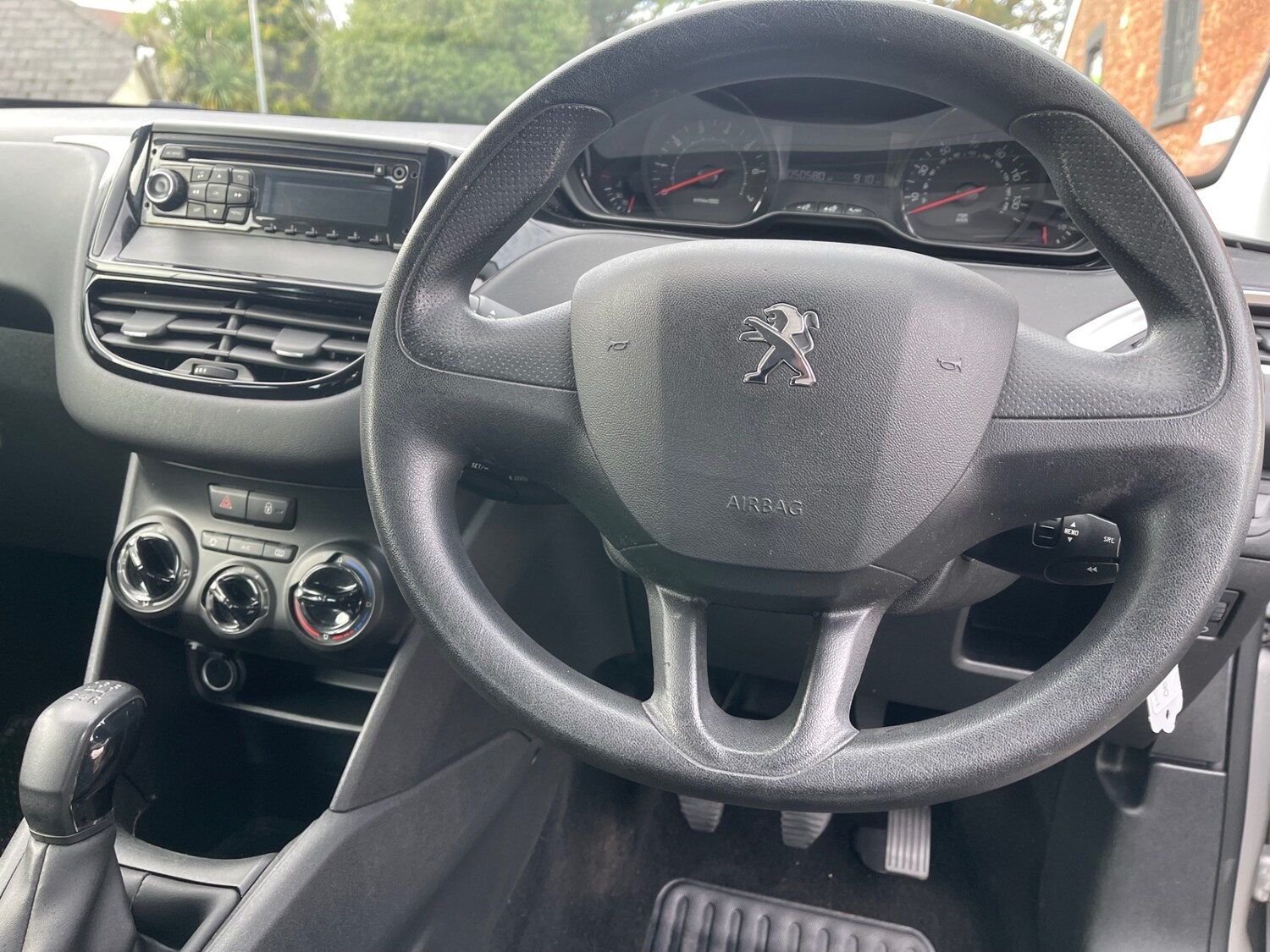 Used Peugeot 208 2013 for sale - 76478268: Photo 18