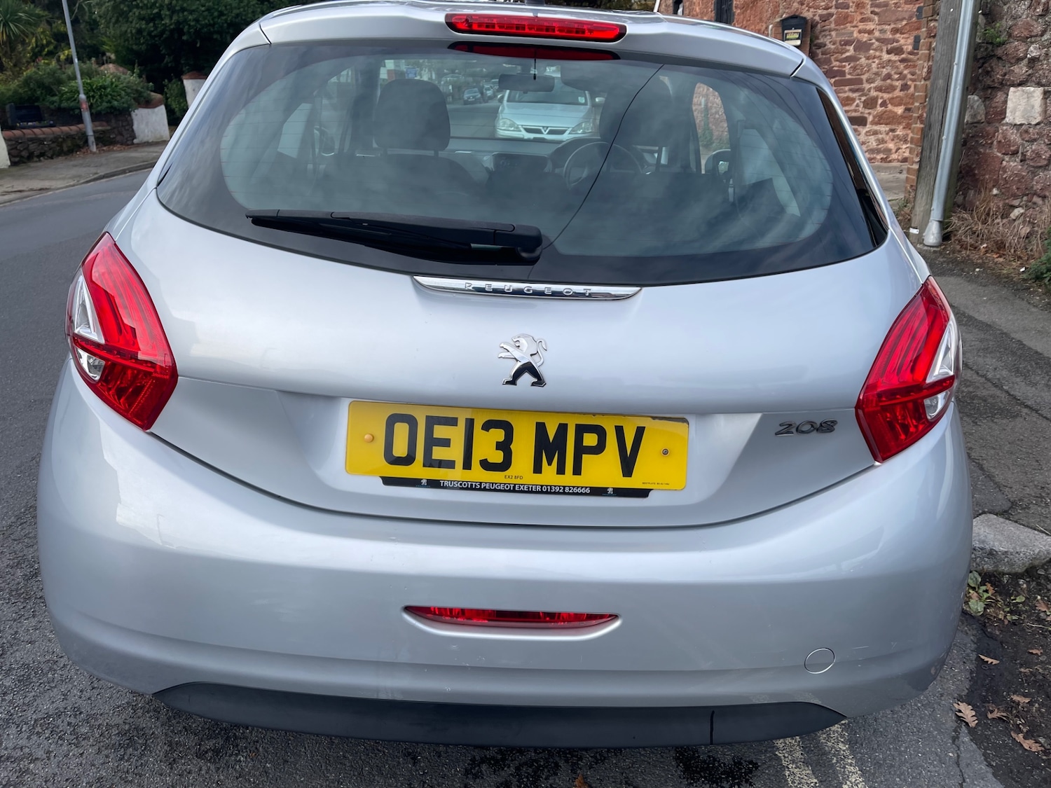 Used Peugeot 208 2013 for sale - 76478268: Photo 2