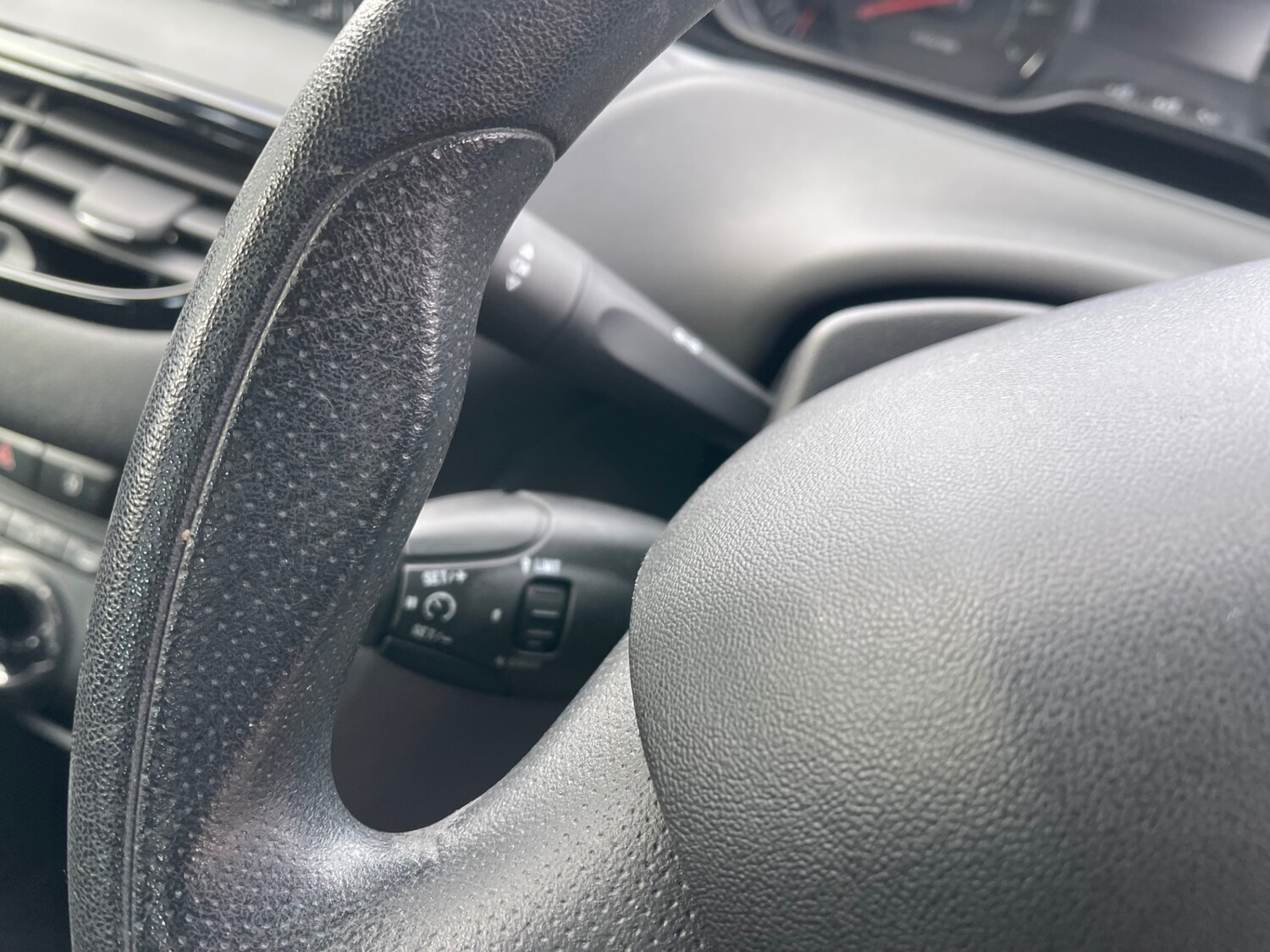 Used Peugeot 208 2013 for sale - 76478268: Photo 21