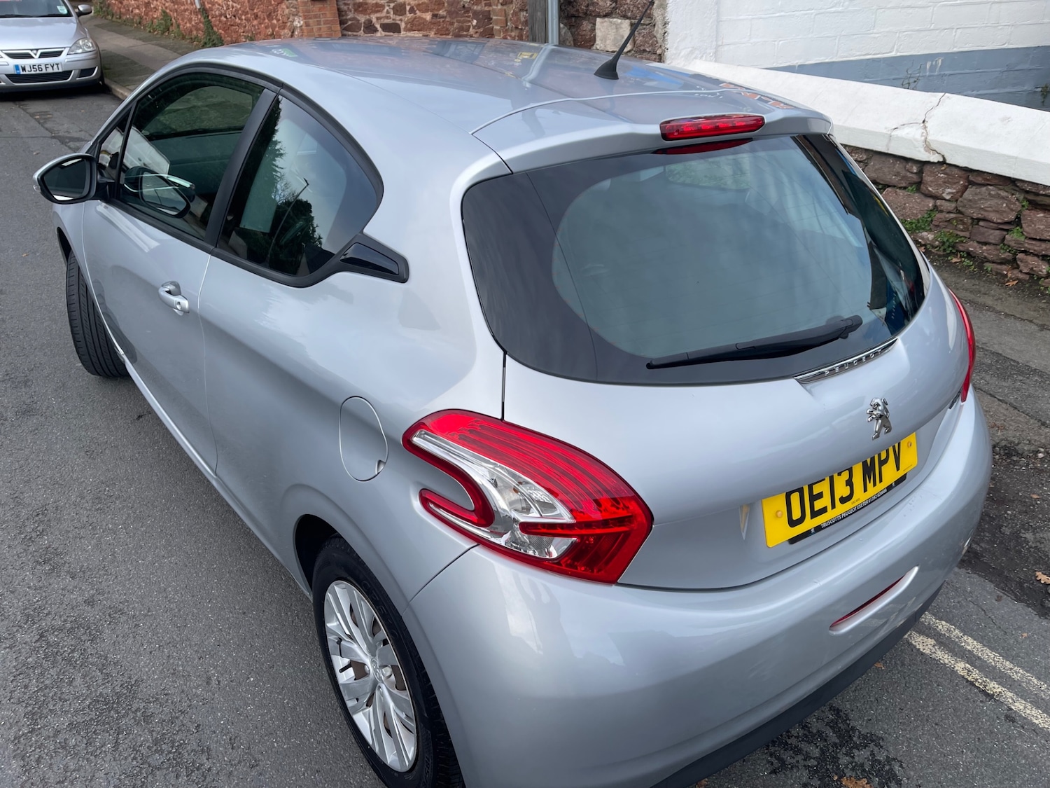 Used Peugeot 208 2013 for sale - 76478268: Photo 23