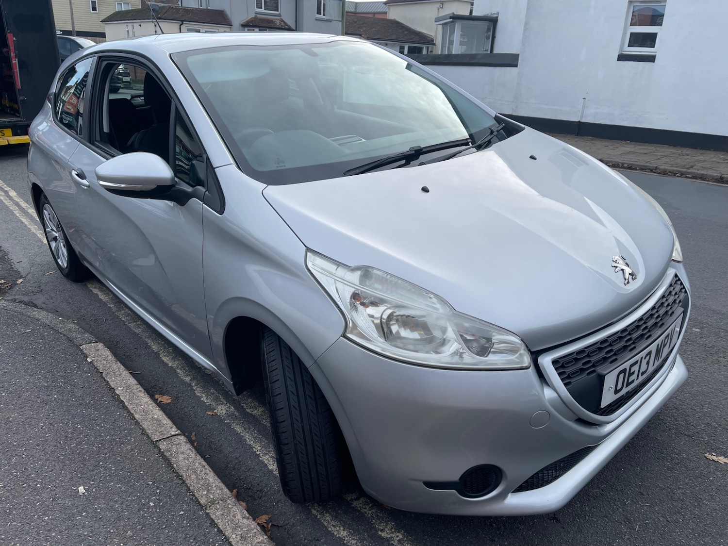 Used Peugeot 208 2013 for sale - 76478268: Photo 5