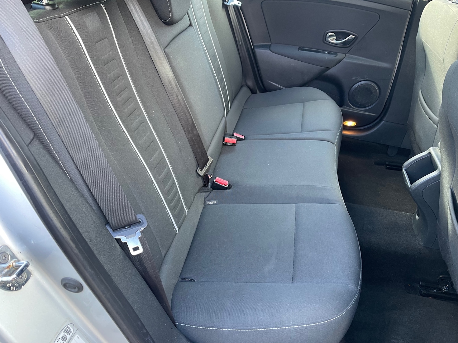 Used Renault Megane 2012 for sale - 77168373: Photo 14