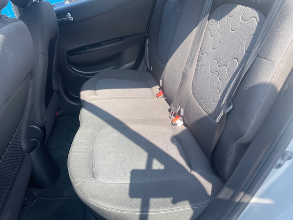 Used Hyundai i20 2011 for sale - 74417097: Photo 13