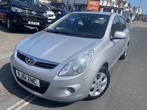 Used Hyundai i20 2011 for sale - 74417097: Photo 1
