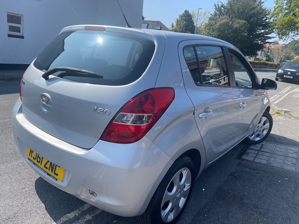 Used Hyundai i20 2011 for sale - 74417097: Photo 3