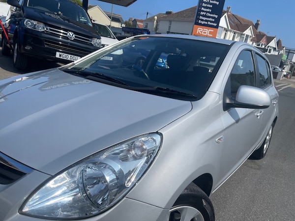 Used Hyundai i20 2011 for sale - 74417097: Photo 7